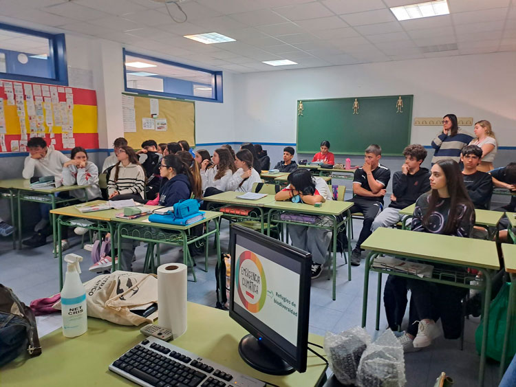 Comienzan los talleres en el IES de Sástago para crear un refugio de biodiversidad