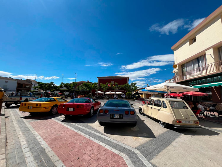 Gelsa acelera hacia el Motorday 2025 con vehículos clásicos, rock y tortilla gigante