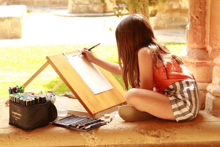 El Monasterio de Rueda acoge su XIV Concurso de Dibujo y Pintura Rápida con una participación marcada por el entusiasmo y el nivel artístico